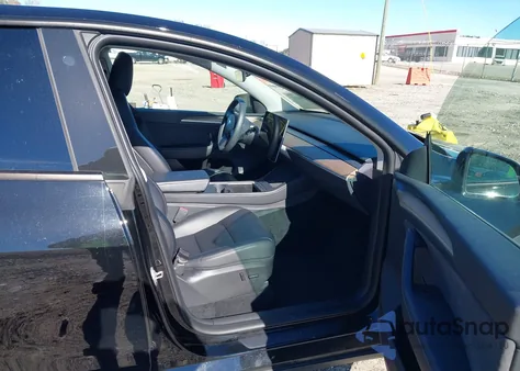 2022 Tesla Model Y Long Range Dual Motor All-Wheel Drive из США, поврежденный, VIN 7SAYGDEEXNA021425